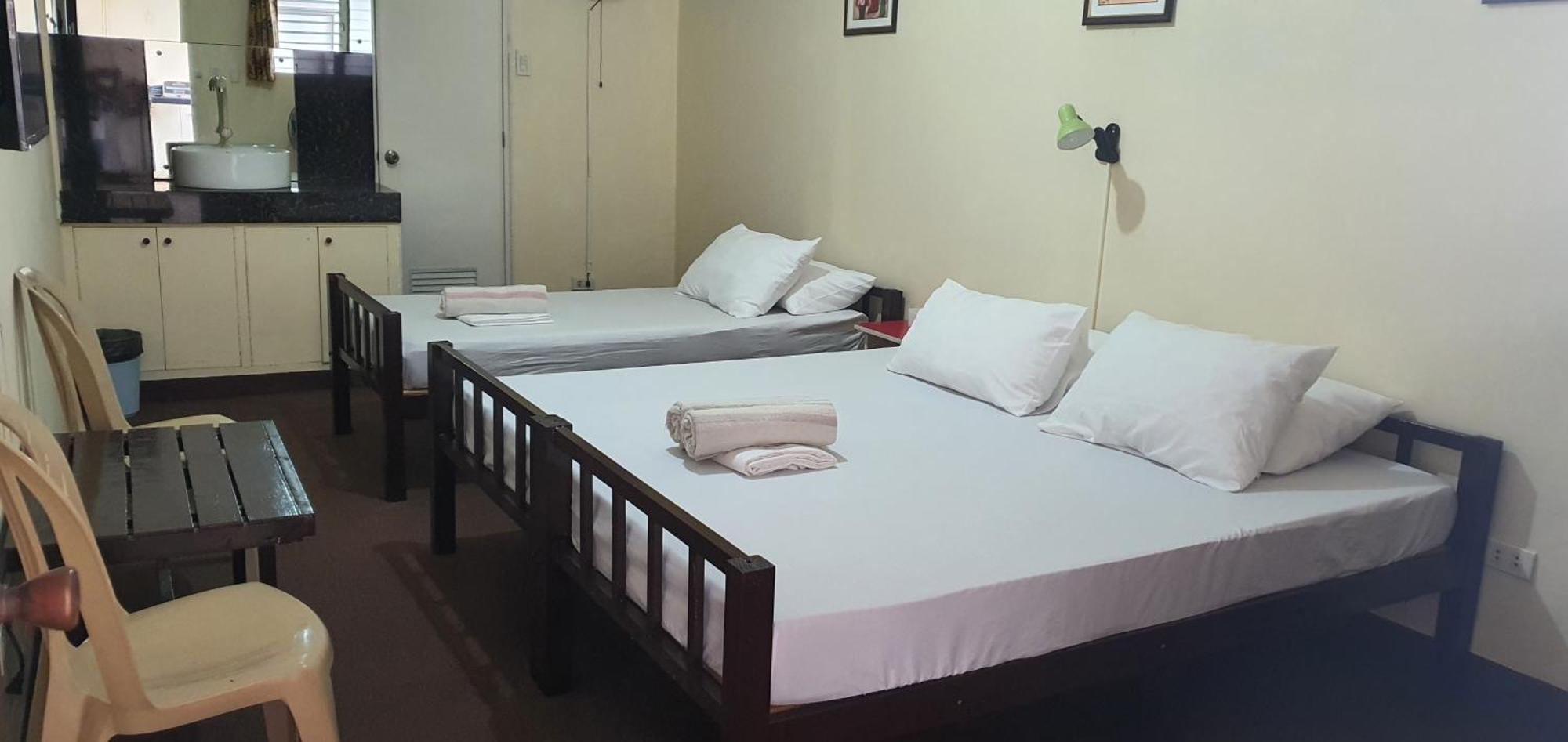 Resort Cool Martin Family And Bacoor