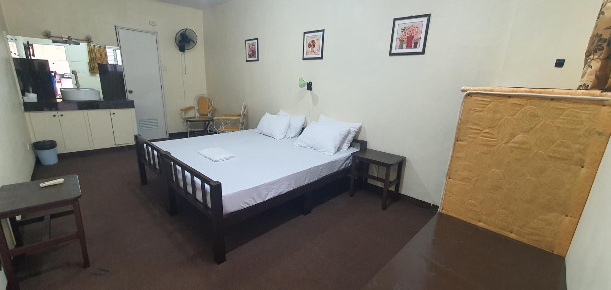 Cool Martin Family And Resort Bacoor